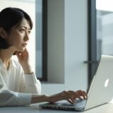 【上司・同僚・部下別】職場の人間関係を円滑にする、賢いコミュニケーション術10選